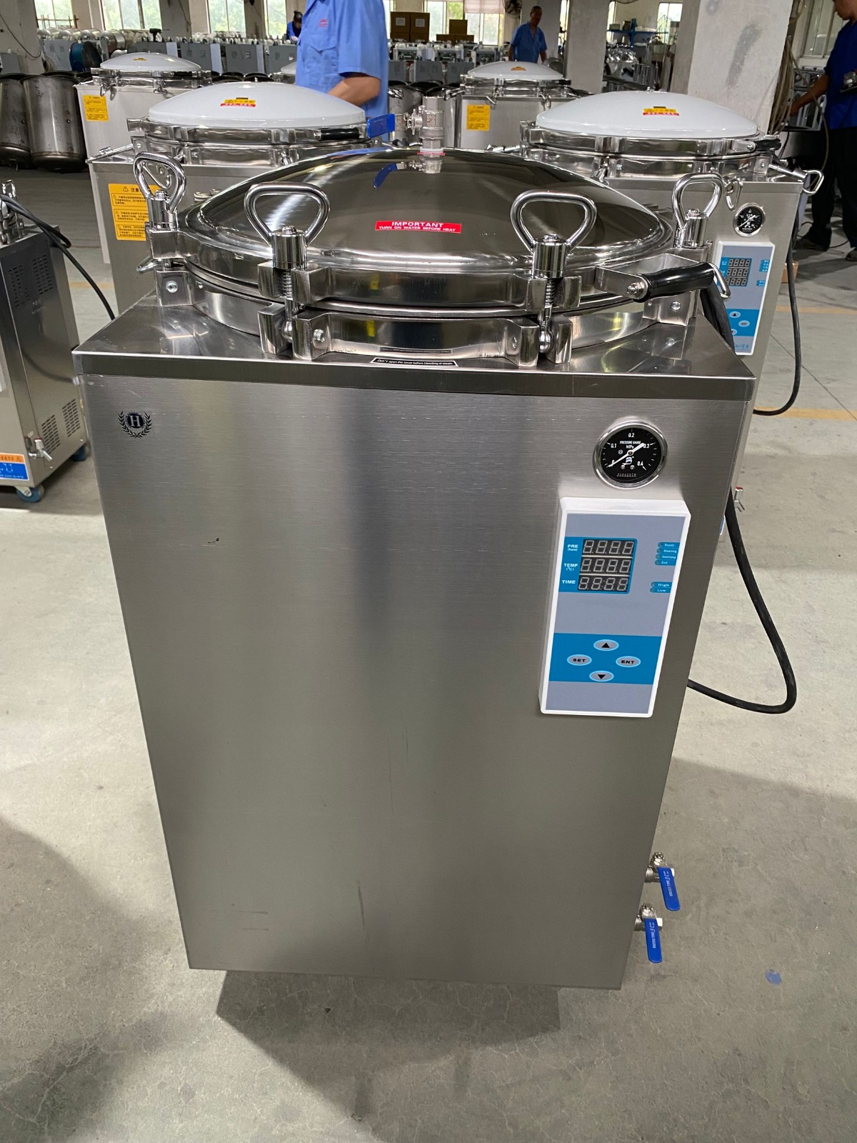 Vertical Autoclaves